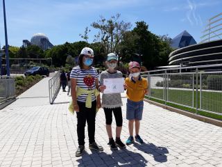 Le label est remis aux éco-délégués dans le parc du Futuroscope.